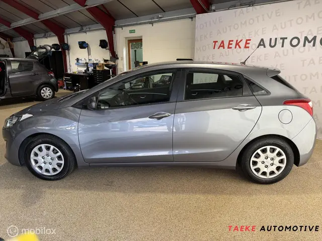 Hyundai i30 1.4 Clima/Cruise/Apk 2012 Benzine 2