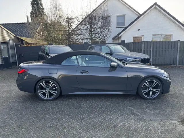 BMW 4 Serie Cabrio 420d High Executive 2022 Diesel 4