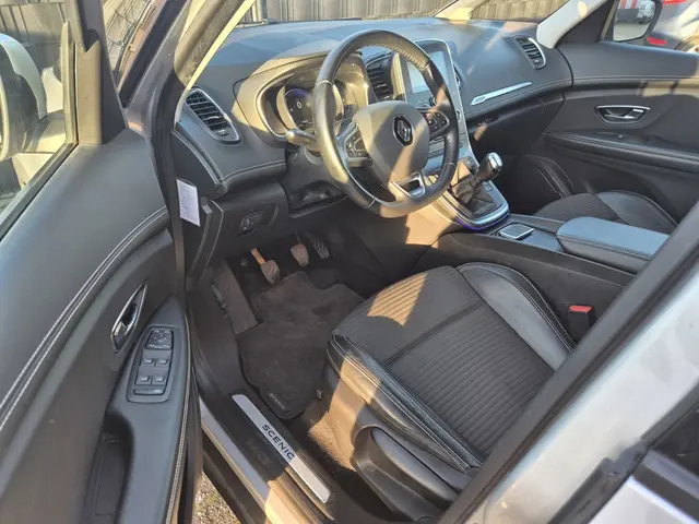 Renault Scénic 1.2 TCe Zen 2017 Benzine 9