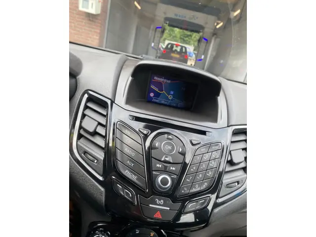 Ford Fiesta 1.0 EcoBoost Titanium 2016 Benzine 8