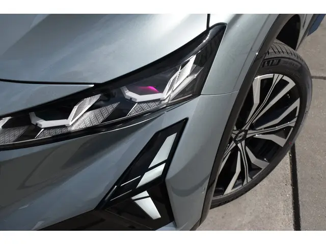 Renault Espace Iconic 2026 Hybride Benzine 7