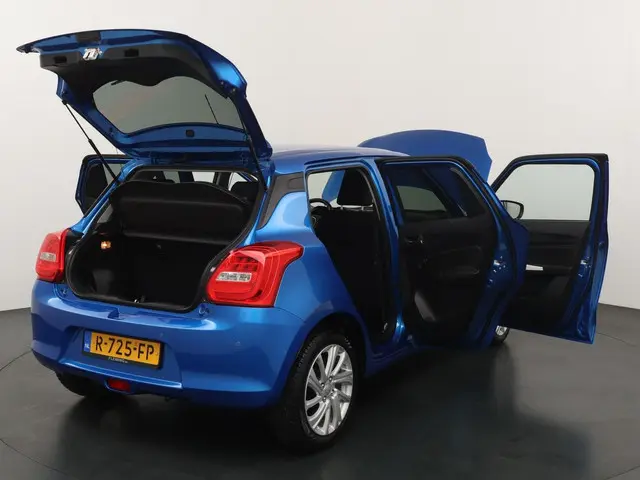 Suzuki Swift 1.2 Select Smart Hybrid 2022 Benzine 21