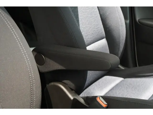 Hyundai ix20 1.6i i-Motion 2013 Benzine 18
