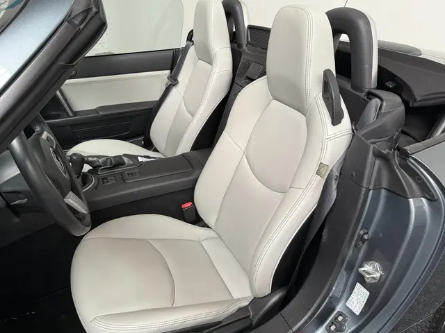 Mazda MX-5 1.8 Kaminari 2012 Benzine 32