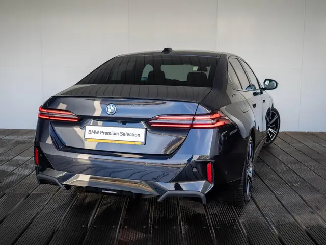 BMW i5 2