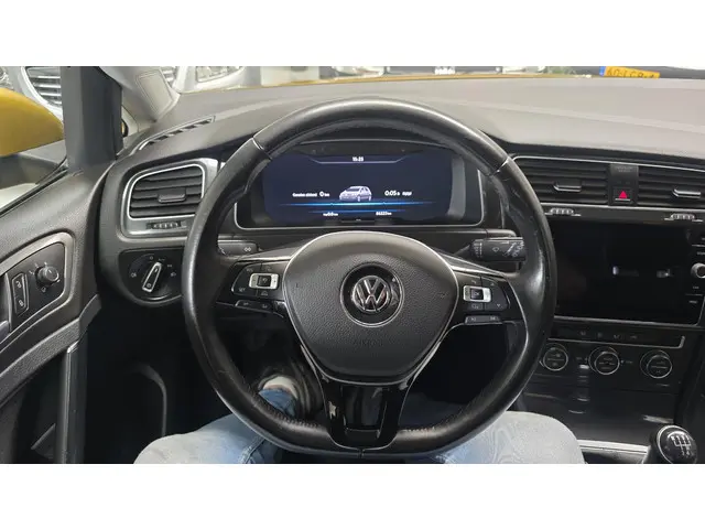Volkswagen Golf 1.0 TSI Virtual Cockpit 2017 Benzine 19