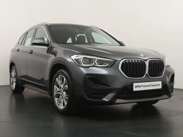 BMW X1 xDrive25e 2022 Hybride Benzine 7