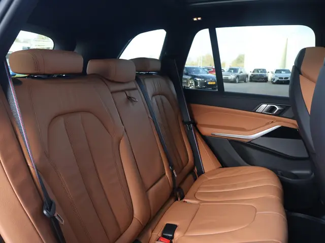 BMW X5 xDrive45e High Executive 2022 Hybride Benzine 13