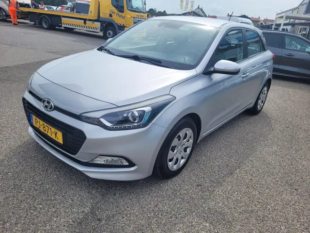 Hyundai i20 3
