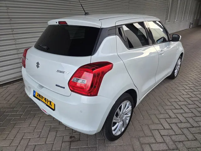 Suzuki Swift 1.2 Select Smart Hybrid 2023 Benzine 10