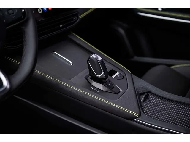 Lynk & Co 01 1.5 Core 2026 Hybride Benzine 28