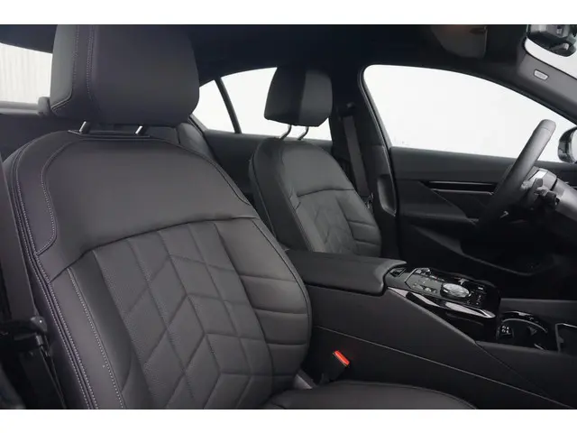 BMW 5 Serie Sedan 520i 2025 Benzine 10
