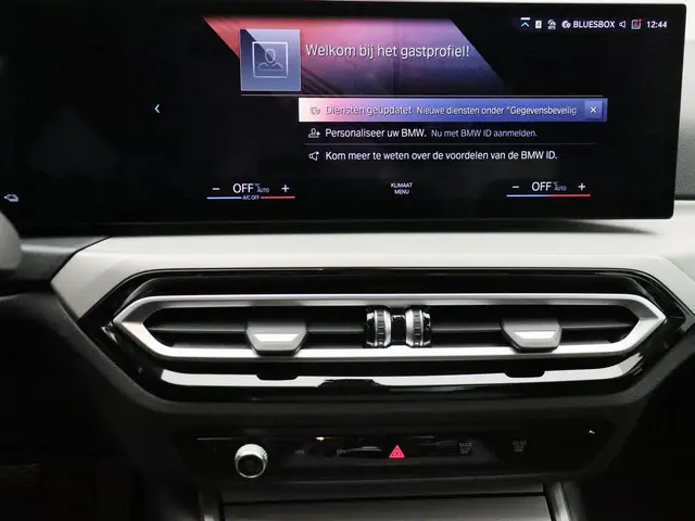 BMW 3 Serie Sedan 320e 2024 Hybride Benzine 11