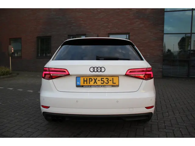 Audi A3 SPORTBACK 35 TFSI CoD Advance Sport 2019 Benzine