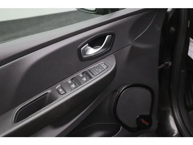 Renault Clio 0.9 TCe Zen 2016 Benzine 25