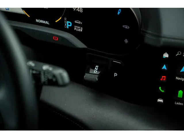 Porsche Taycan Cross Turismo 4 93 kWh 2021 Elektrisch 16