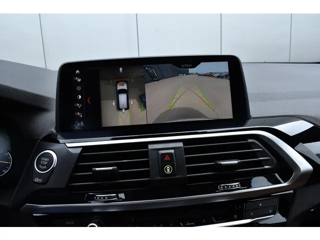 BMW X3 xDrive20i High Executive Edition 2019 Benzine 18