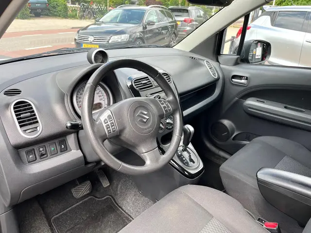 Suzuki Splash 1.2 Exclusive Automaat 2013 Benzine 4