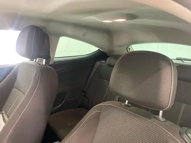 Opel Astra GTC 1.4 Turbo Sport 2013 Benzine 18