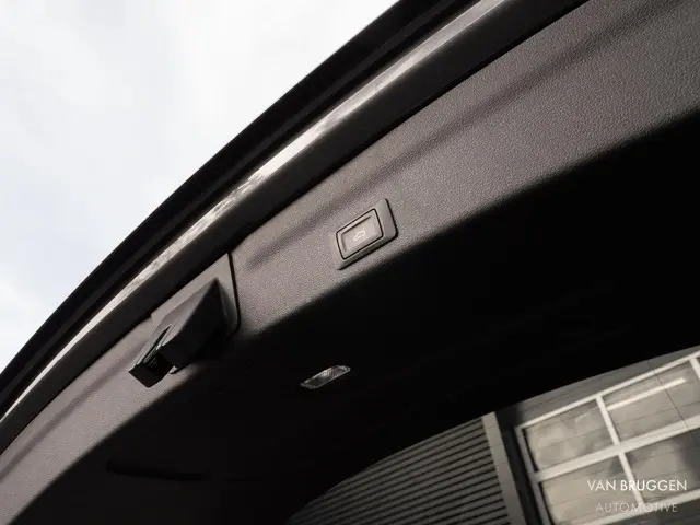 Audi A6 Avant 45 TFSI quattro S-Line 2019 Benzine 36