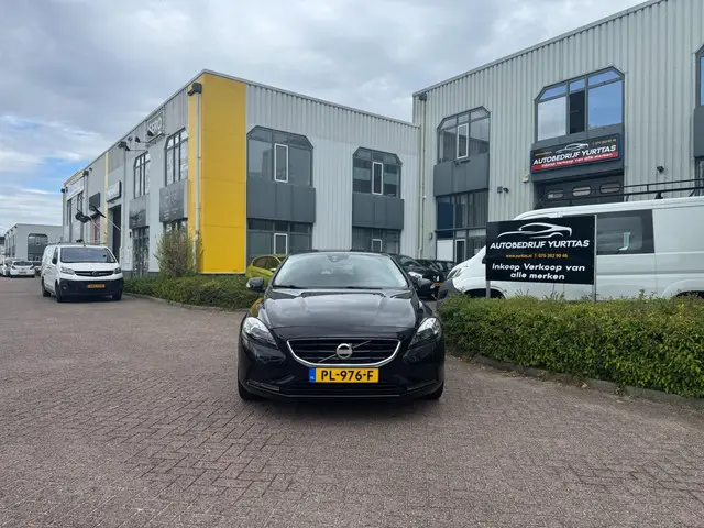 Volvo V40 1.6 T2 Momentum 2014 Benzine 2
