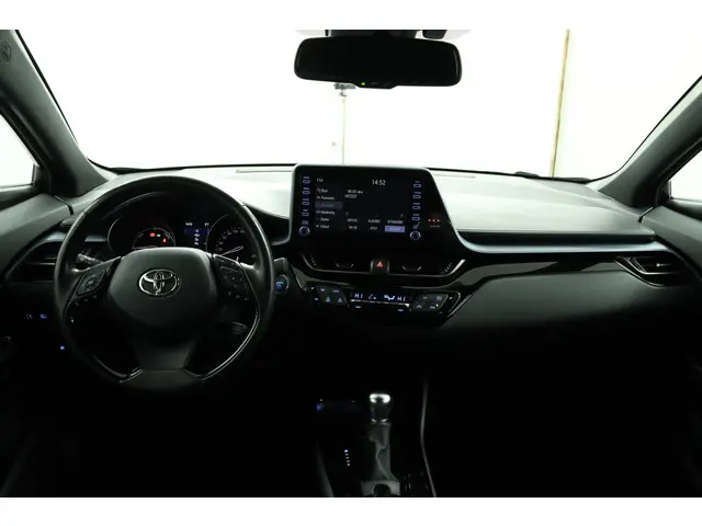 Toyota C-HR 1.8 Hybrid Executive 2022 Hybride Benzine 68