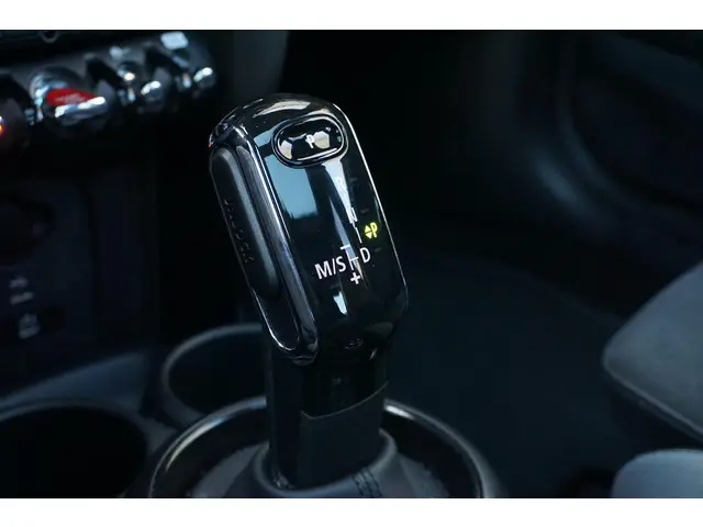 MINI 3-Deurs Cooper 2023 Benzine 12