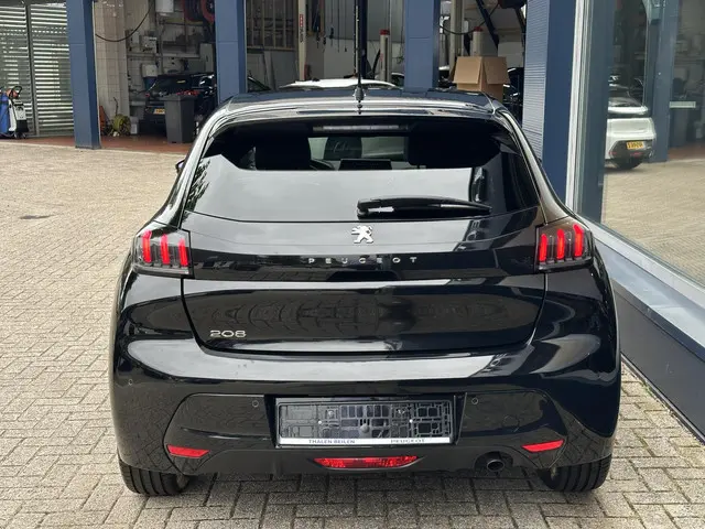 Peugeot 208 1.2 Turbo 100 PK Allure 2023 Benzine 5
