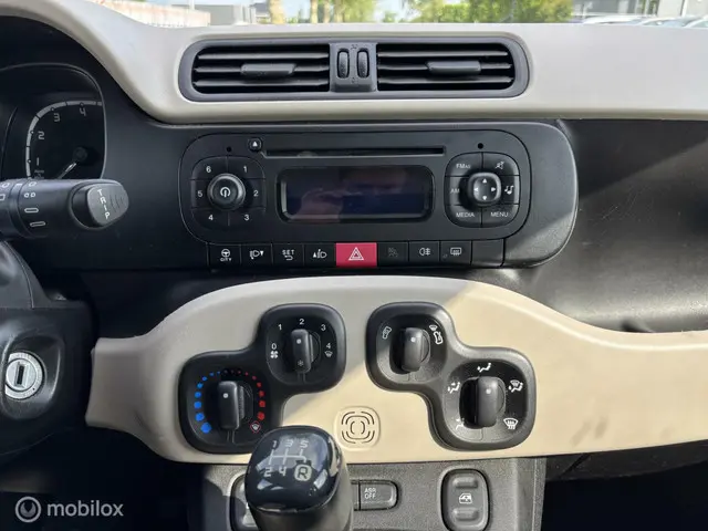Fiat Panda 1.2 Edizione Cool trekhaak airco 2015 Benzine 10