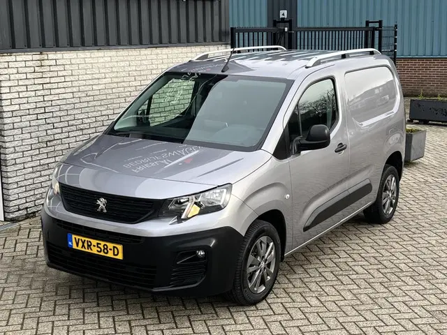 Peugeot Partner bestel 1.5 BlueHDI Asphalt 2023 Diesel 23