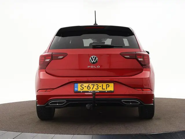 Volkswagen Polo 1.0 TSI 95pk DSG R-Line 2023 Benzine 23