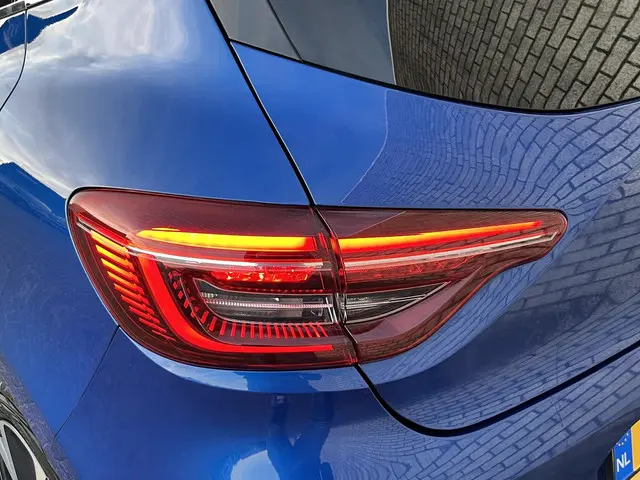 Renault Clio 1.0 TCe R.S. Line 2022 Benzine 32