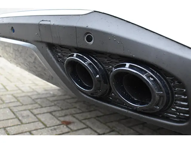 Omoda 9 SHS SHS-P Premium 2026 Hybride Benzine 15