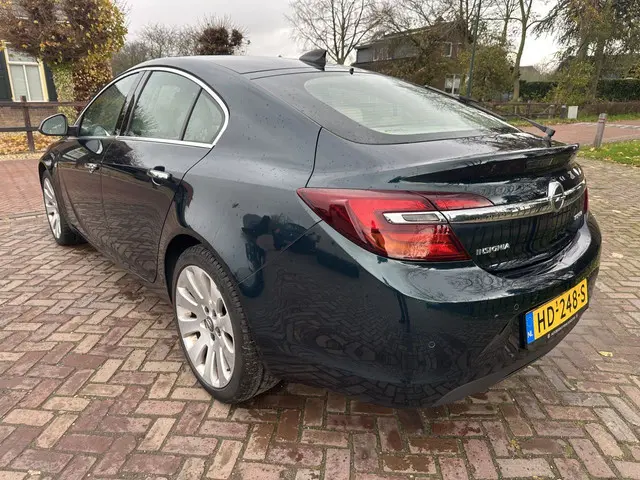 Opel Insignia 1.6 T Cosmo full options 2015 Benzine 8
