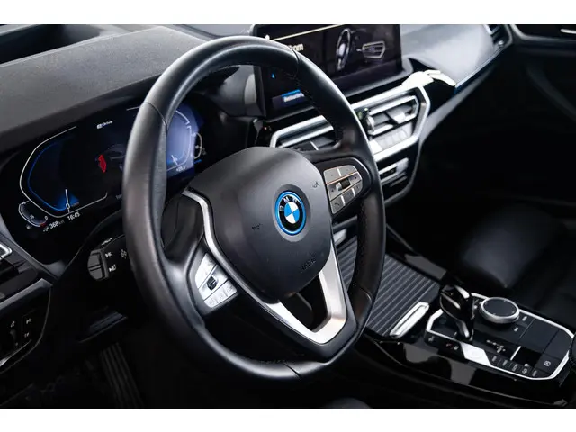BMW X3 xDrive30e High Executive 2021 Hybride Benzine 35
