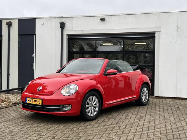 Volkswagen Beetle Cabriolet 1.2 TSI Design 2015 Benzine