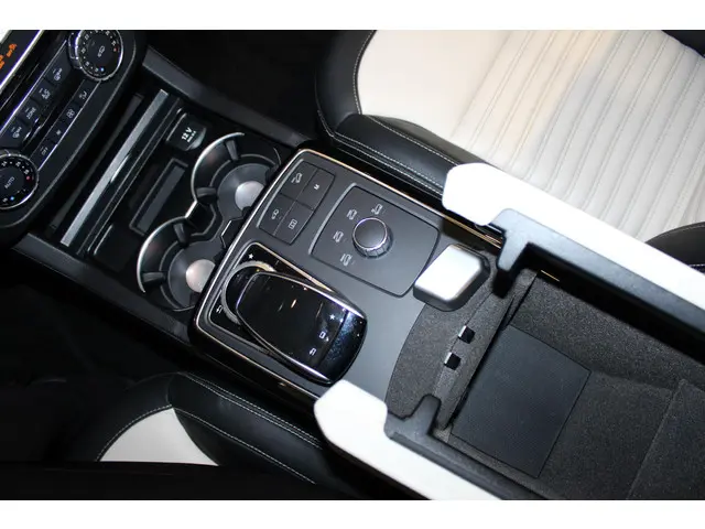 Mercedes-Benz GLE 500 e 4MATIC 2016 Hybride Benzine 29