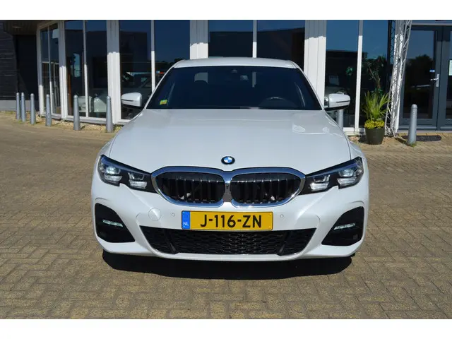 BMW 3 Serie 2.0 260 pk M-Sport Edition / 19"M / 2020 Benzine 50