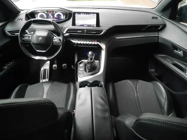 Peugeot 3008 1.2 PureTech GT Line 2017 Benzine 7