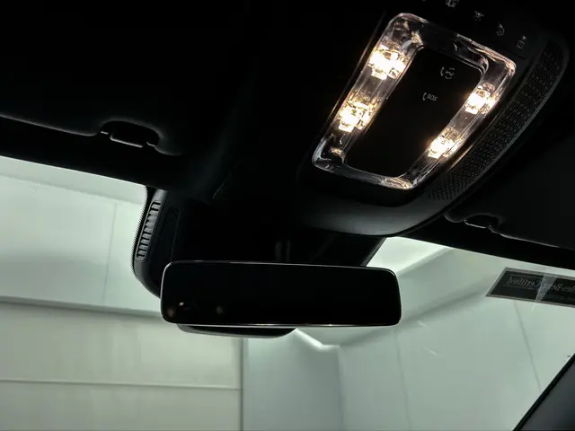 Mercedes-Benz GLA 250 e Luxury Line 2023 Hybride Benzine 26