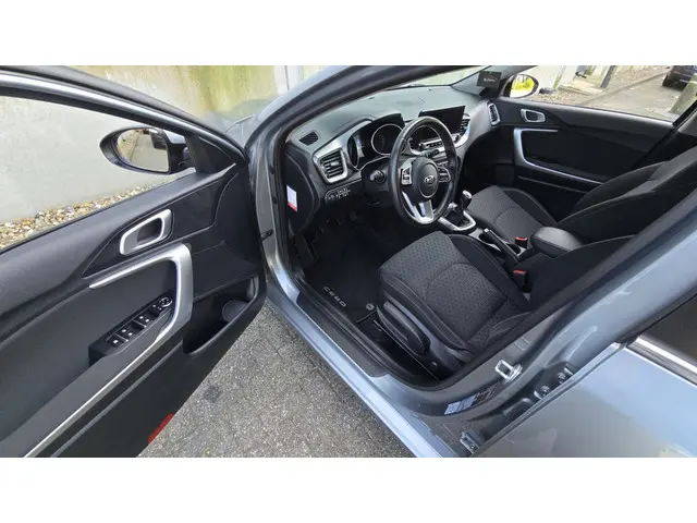 Kia Ceed Sportswagon 1.4 T-GDi DynamicLine 2020 Benzine 12