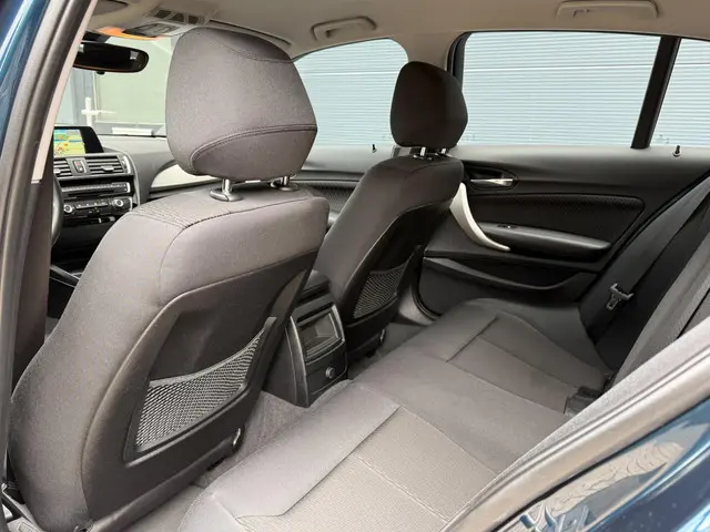 BMW 1 Serie 116i Essential 2015 Benzine 12