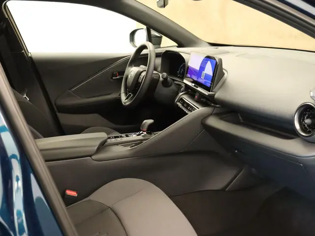 Toyota C-HR 1.8 Hybrid 140 Dynamic 2025 Hybride Benzine 5