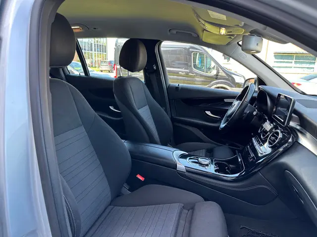 Mercedes-Benz GLC 220 d 4MATIC 2015 Diesel 4