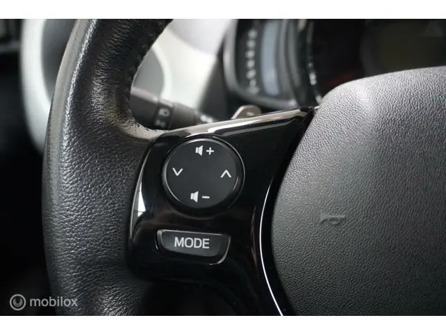 Peugeot 108 1.0 e-VTi Allure TOP! 2018 Benzine 16
