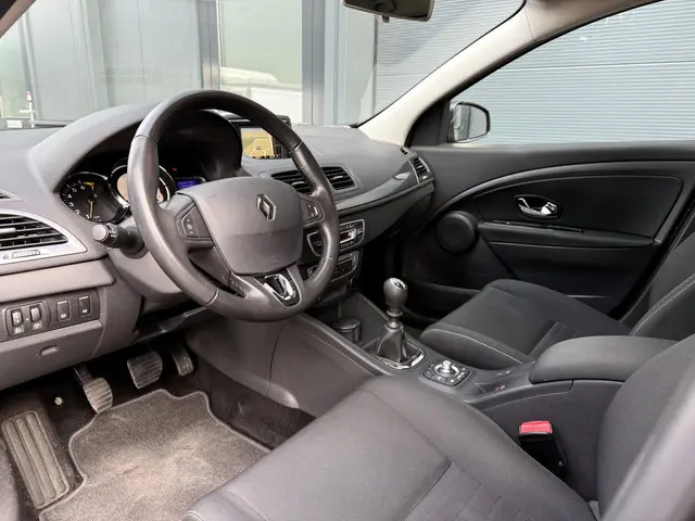 Renault Mégane 1.2 TCe Limited 2014 Benzine 8