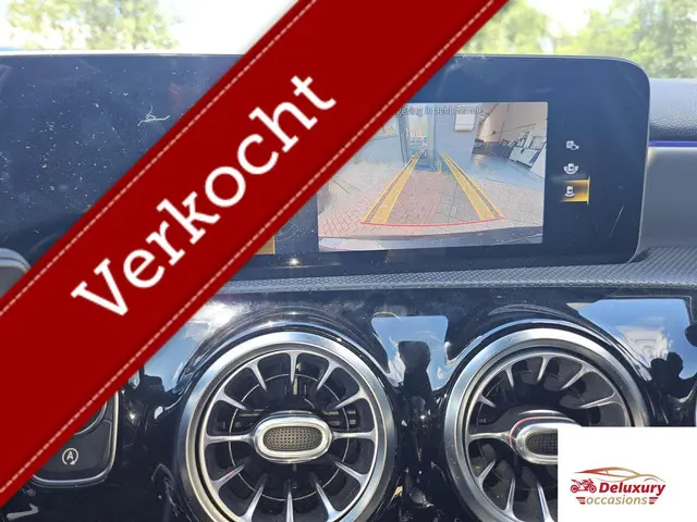 Mercedes-Benz A-Klasse AMG 35 4MATIC 2020 Benzine 13