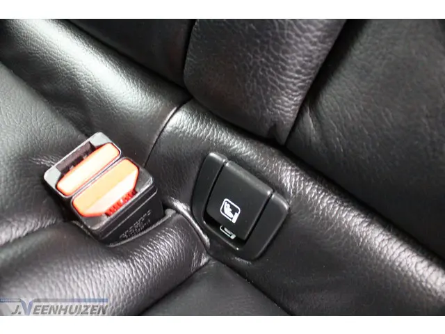 Volvo V60 2.0 B4 R-Design 2020 Hybride Benzine 17