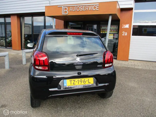 Peugeot 108 1.0 e-VTi Active 2018 Benzine 10