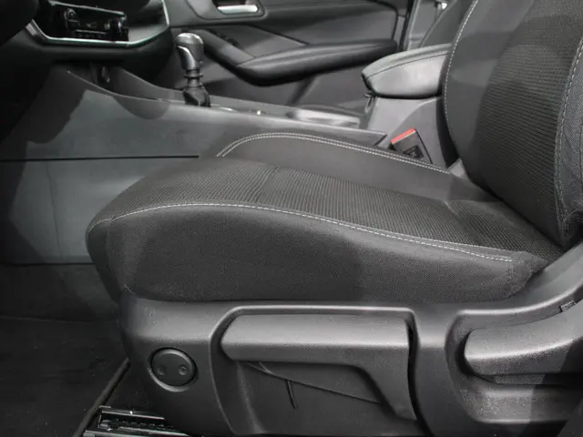 Nissan QASHQAI 1.3 MHEV Design Acenta 2022 Benzine 25